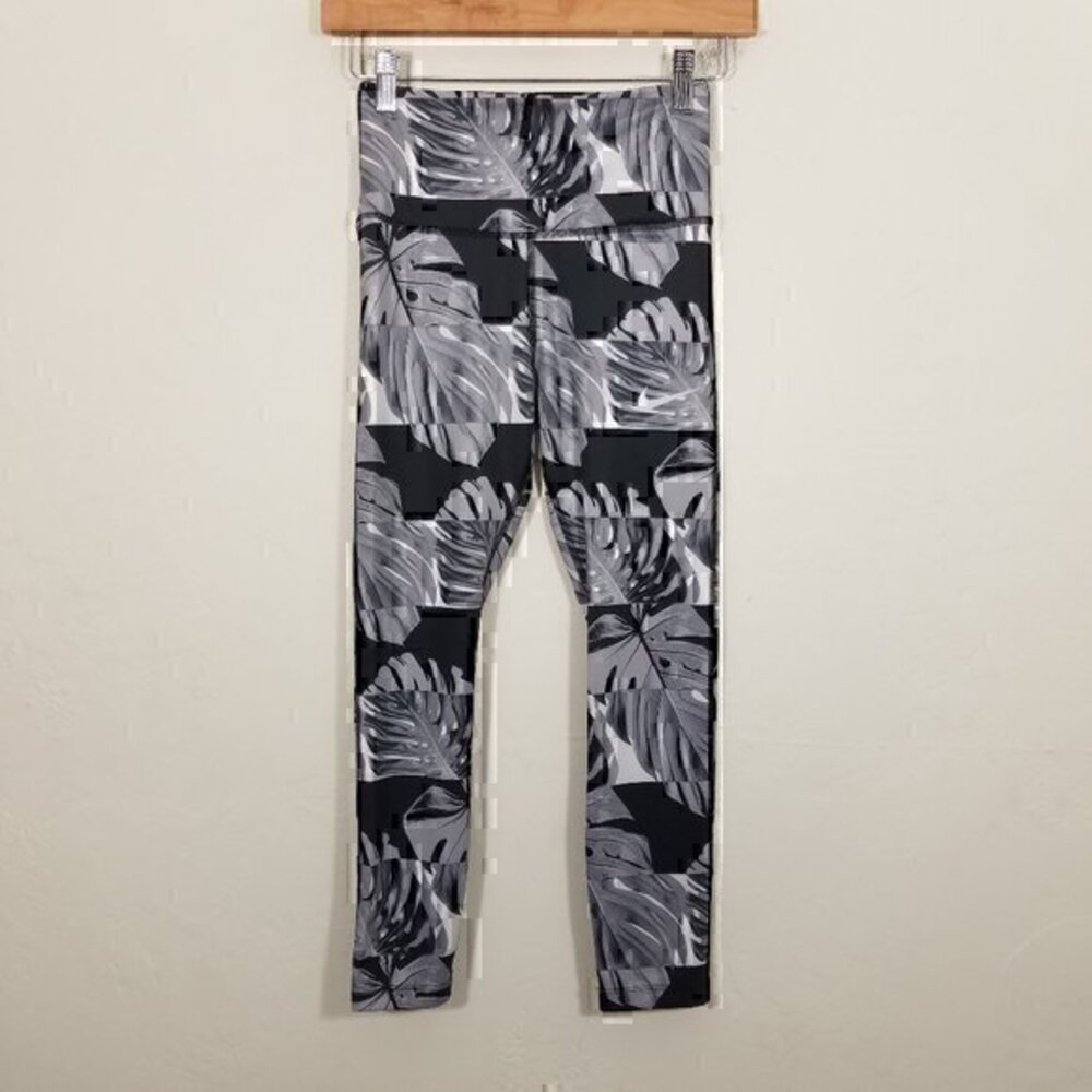 Nike Dri-Fit Cropped Print Legging Size XS